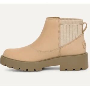 New in box Ugg Ballard Chelse Boots Mustard Seed $200